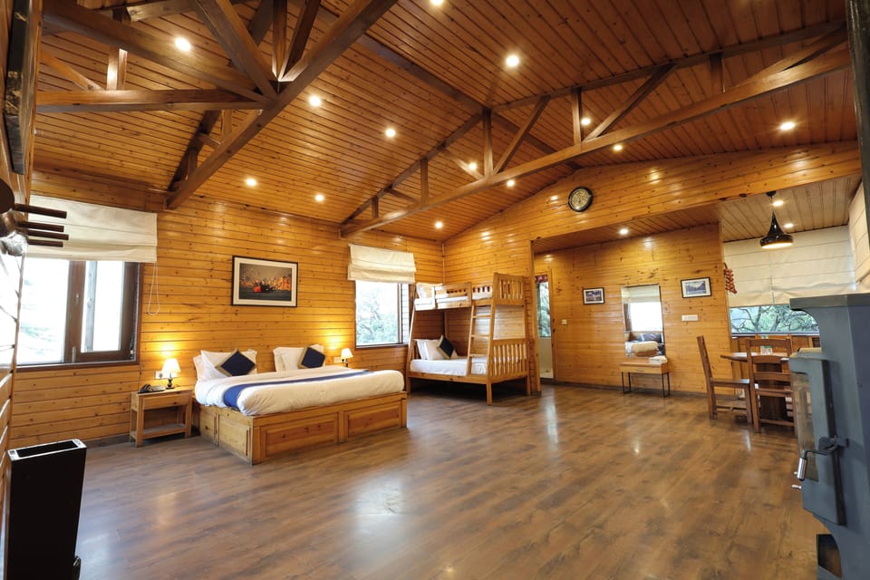 Sthana Valley View Woodhouse | Desk, soundproofing, free WiFi, bed sheets