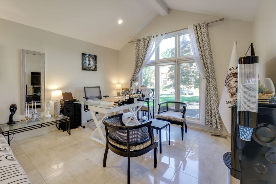 Office | Free WiFi | Queen Futon | Main Level