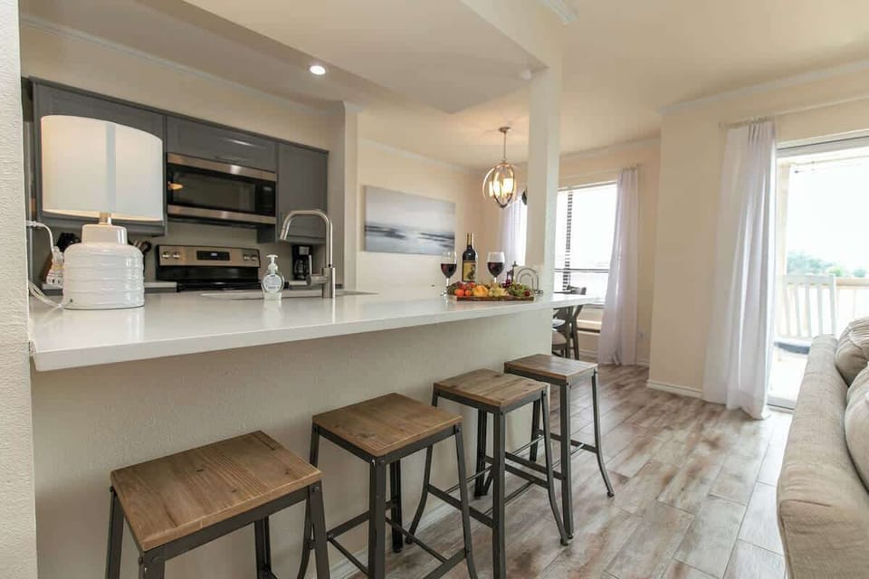 Seating for four at the bar area.