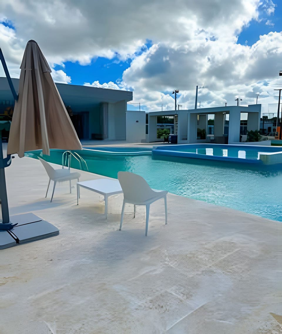 Swimming pool