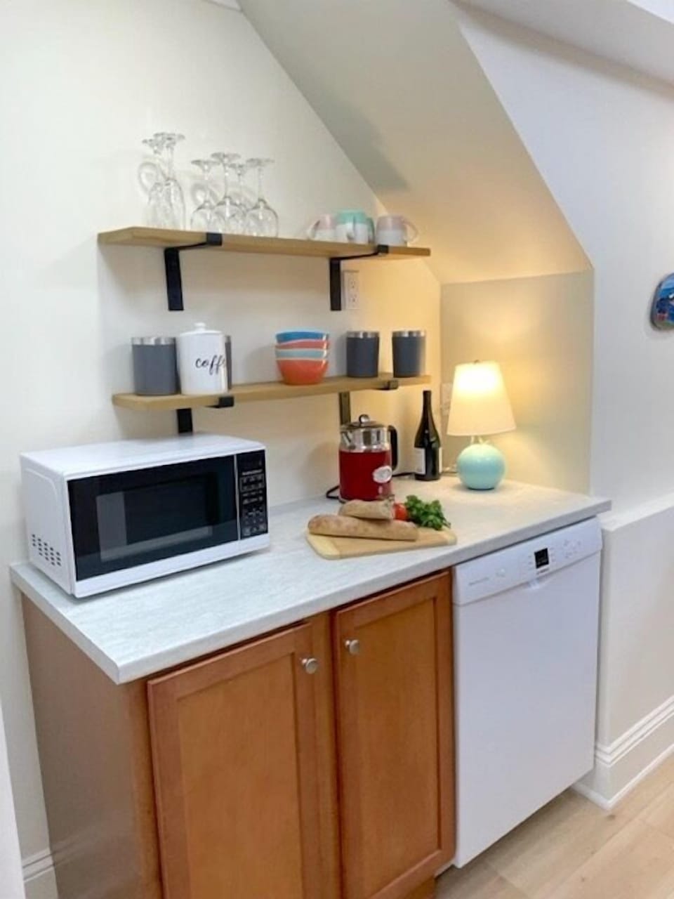 Deluxe Studio, City View | Private kitchen