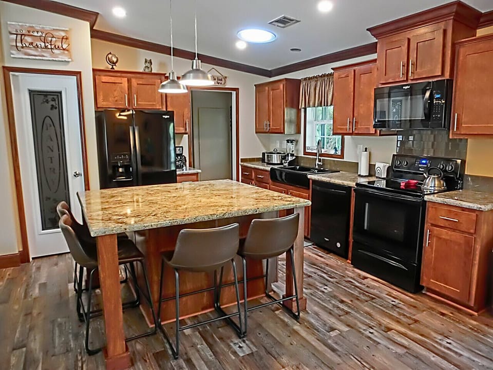 Beautifully Updated Open Kitchen with Island