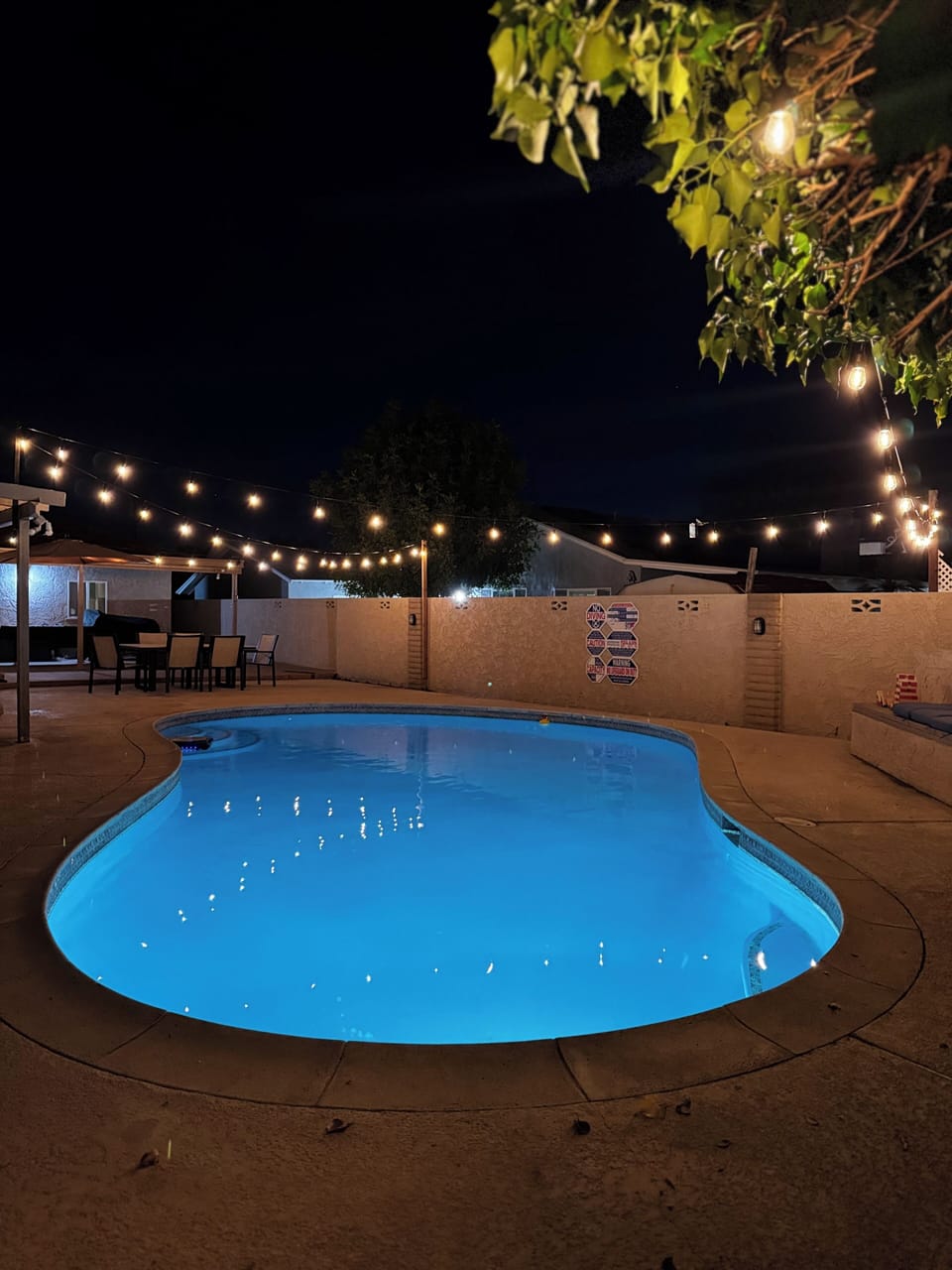 8 feet deep pool