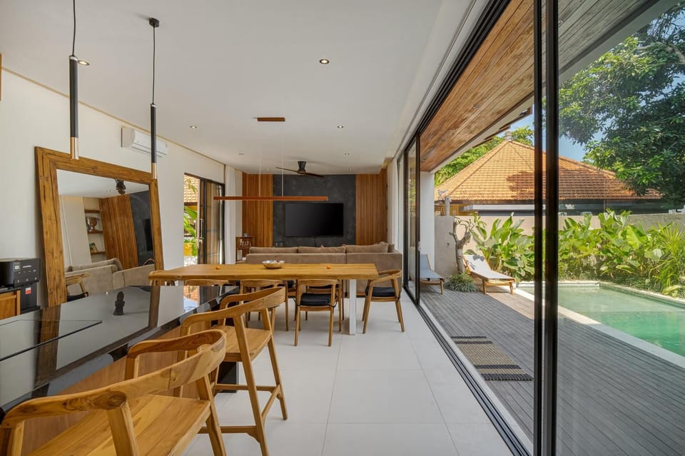 Villa Sunshine - Beachside Sanur (1344)