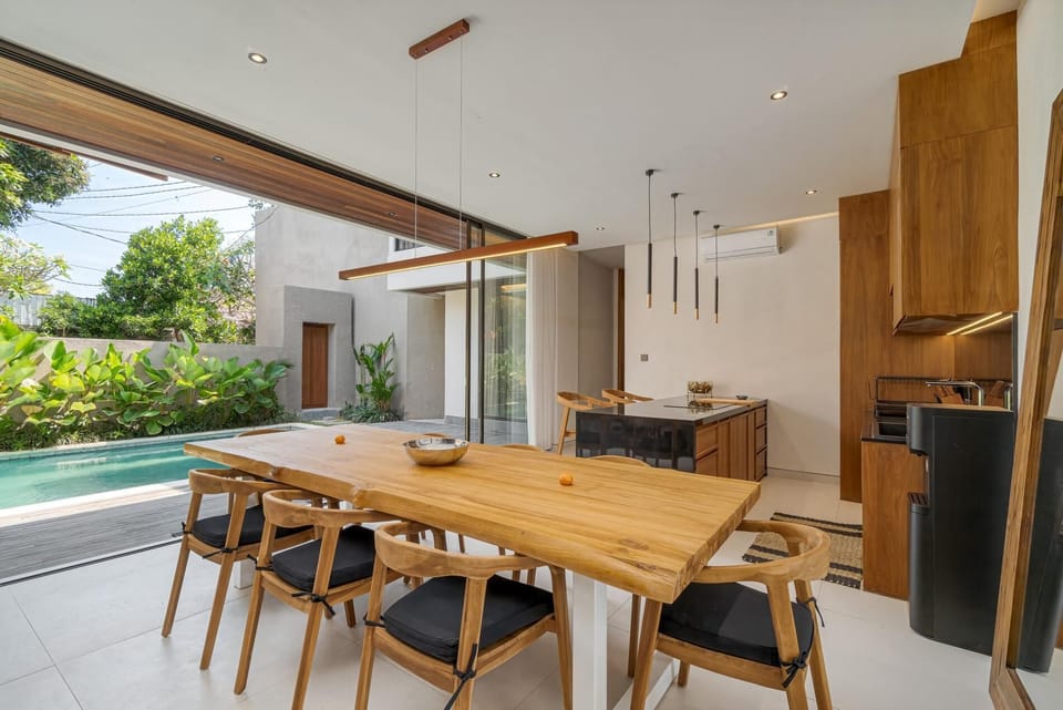 Villa Sunshine - Beachside Sanur (1343)