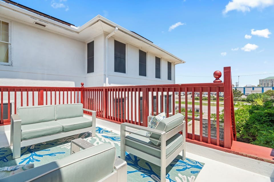 Outdoor Deck Seating
