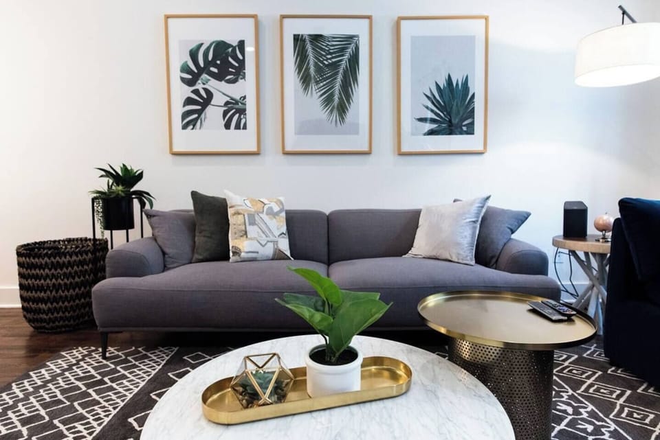 Comfy sofas and plenty of seating for everyone visiting!