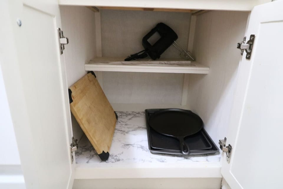 Kitchen Cabinet/ Kitchen crookery