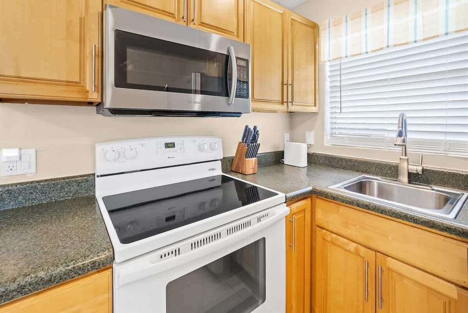 Efficient & Well-Equipped Kitchen