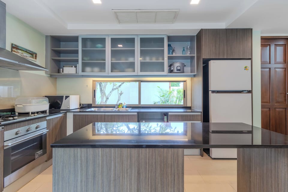 Villa, Balcony | Private kitchen