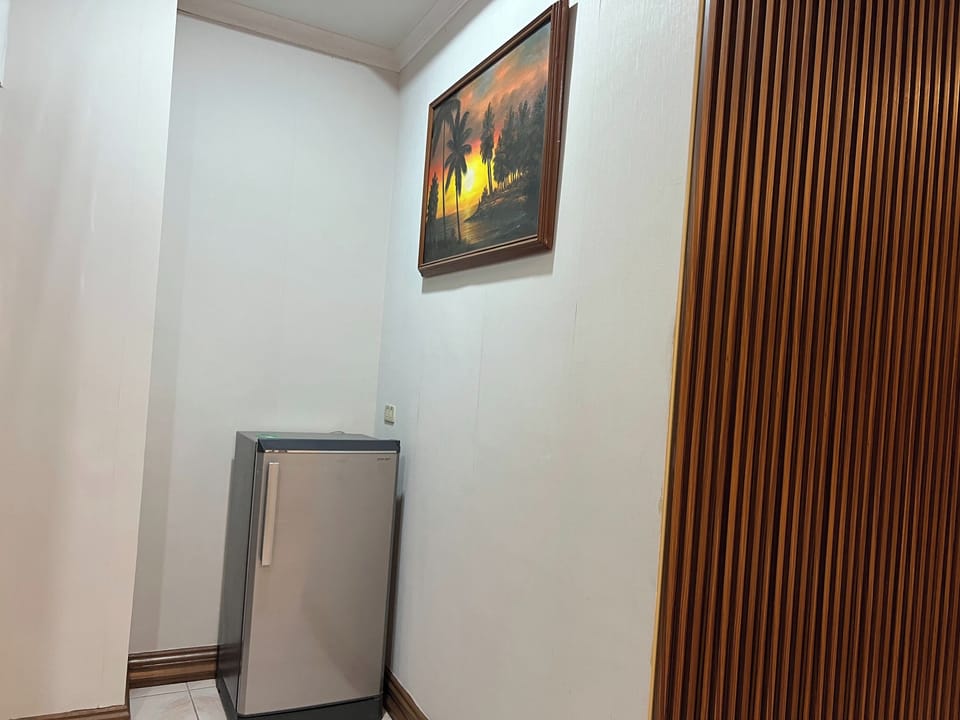 Premium Room | In-room safe, desk, WiFi (free), bed sheets