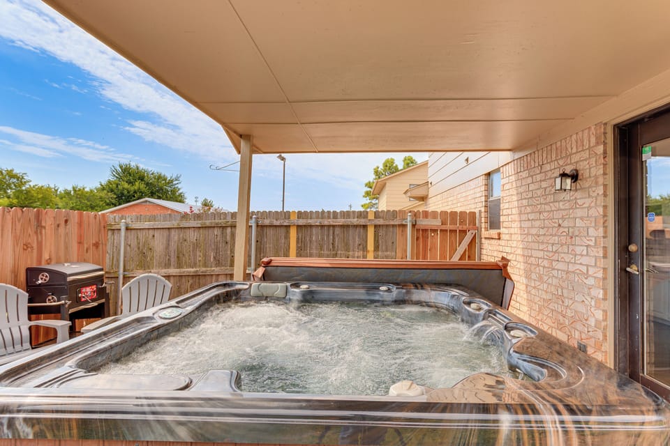 House (3 Bedrooms) | Front of property