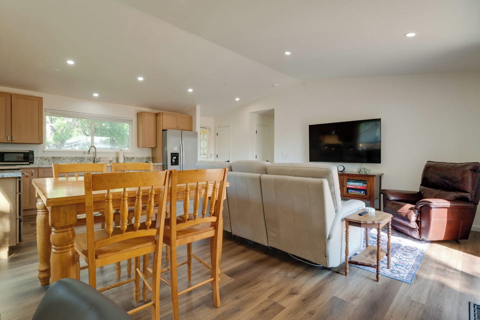 House (2 Bedrooms) | Interior