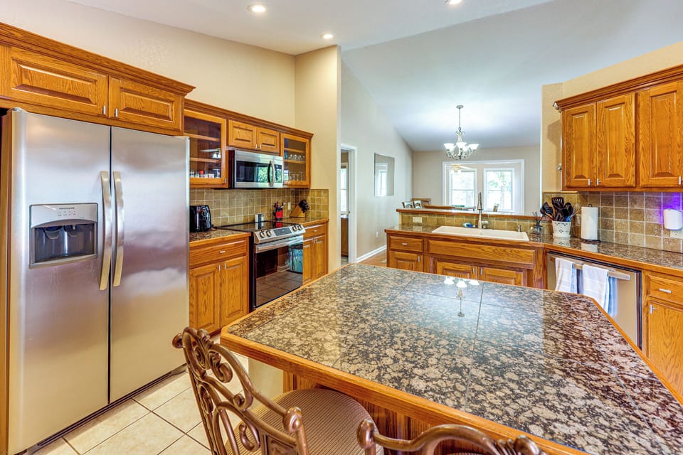 House (3 Bedrooms) | Interior