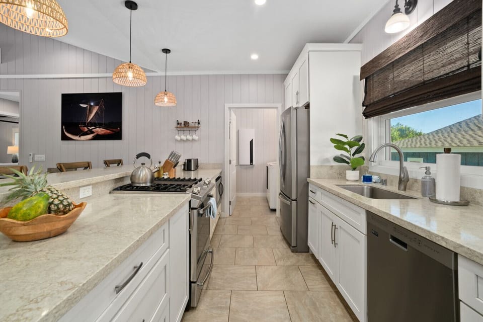 Kitchen: Fully Equipped for Your Culinary Adventures!