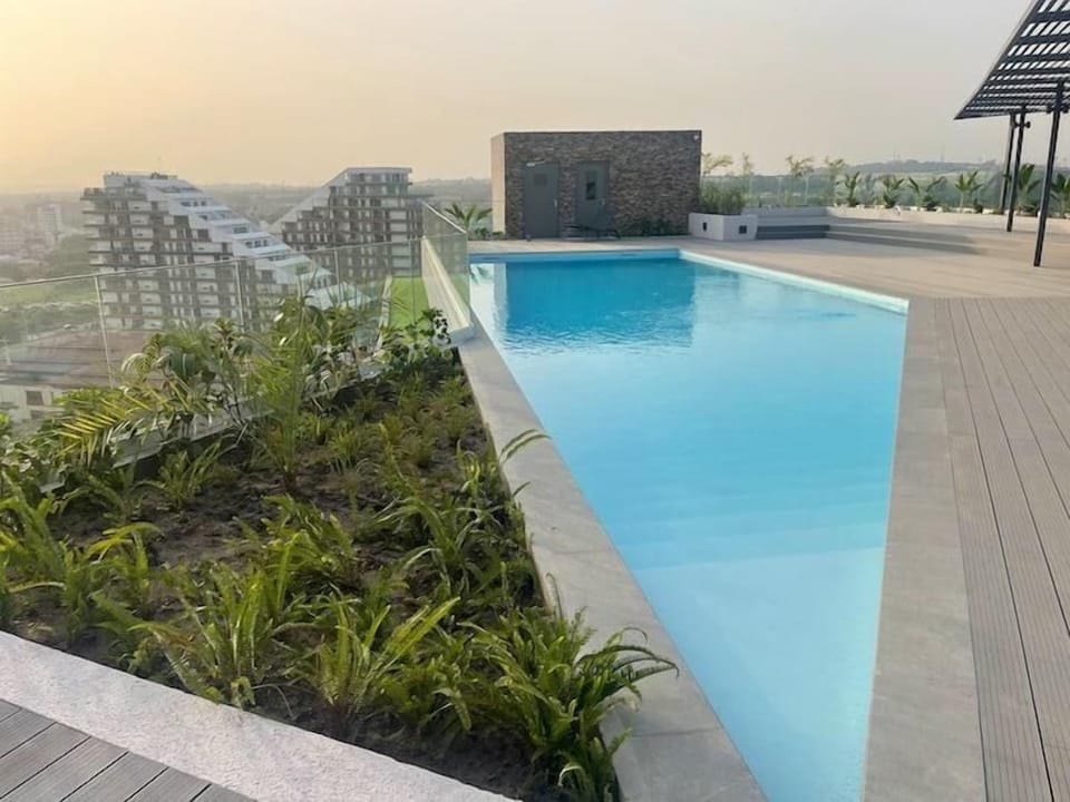 Rooftop pool