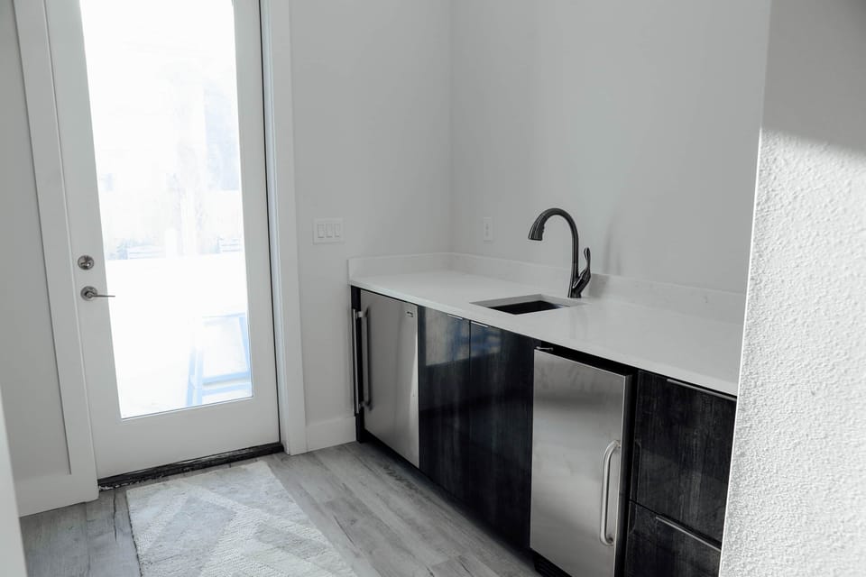 Wet bar