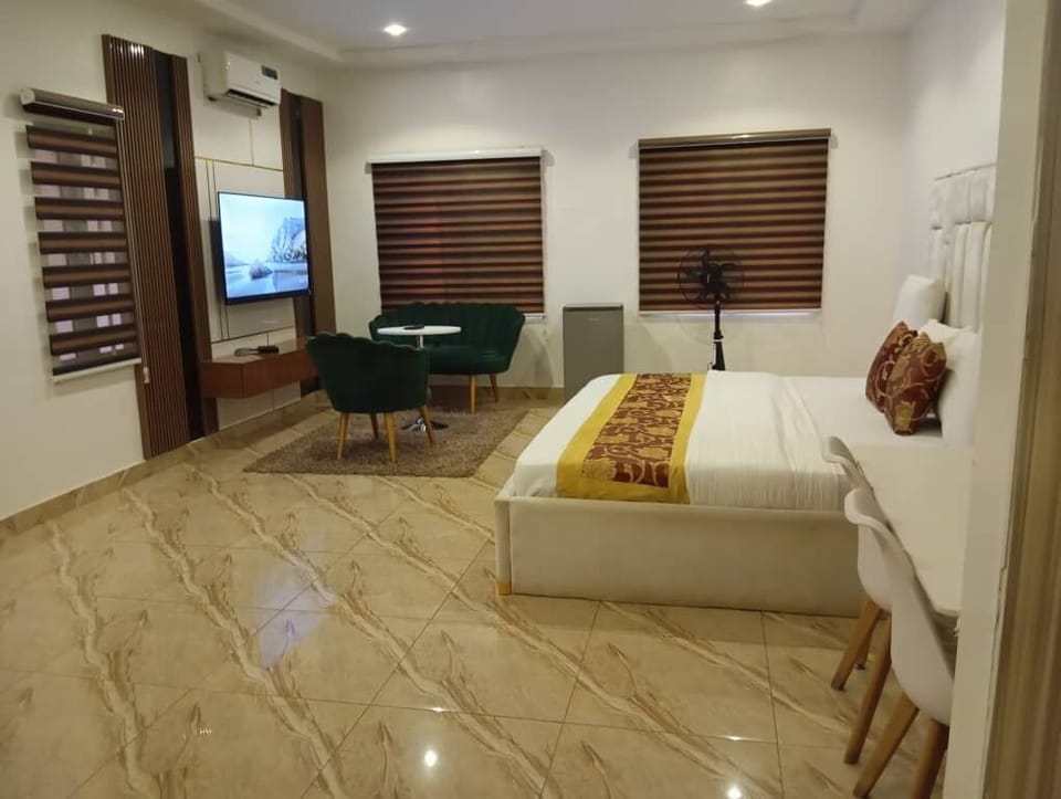 Superior Double Room, Balcony, Hill View | Iron/ironing board, free WiFi
