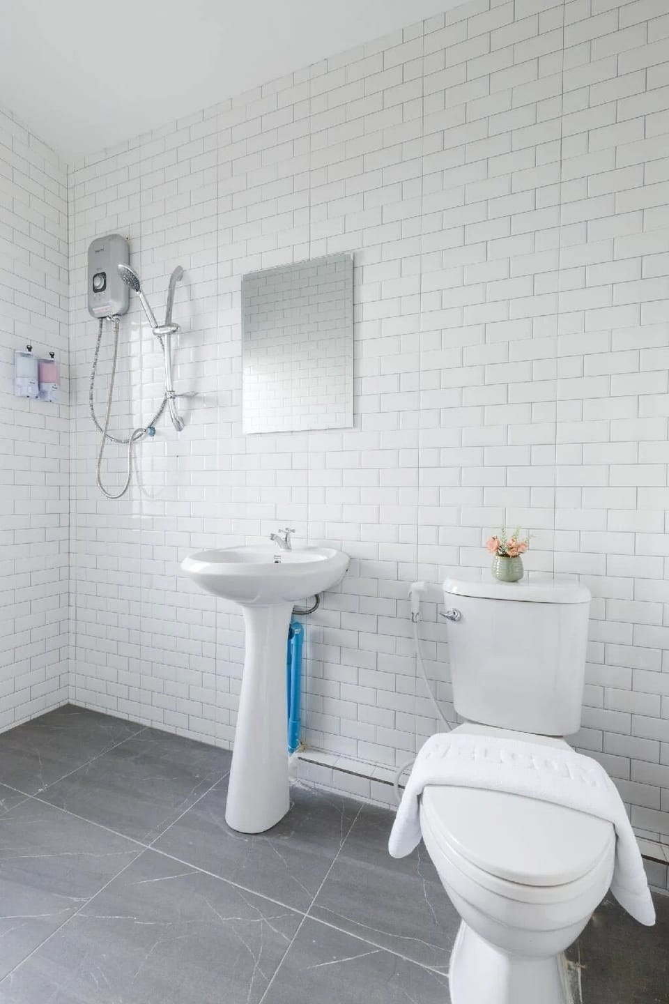Basic Twin Room | Free WiFi