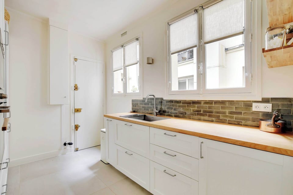 Apartment | Private kitchen | Fridge, microwave, oven, stovetop