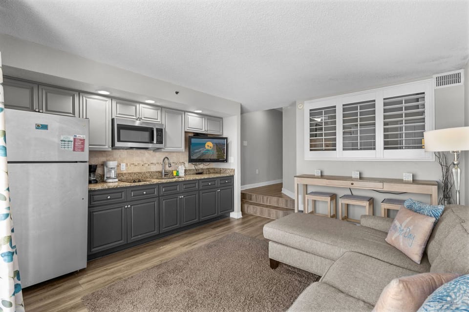 Modern living meets kitchen