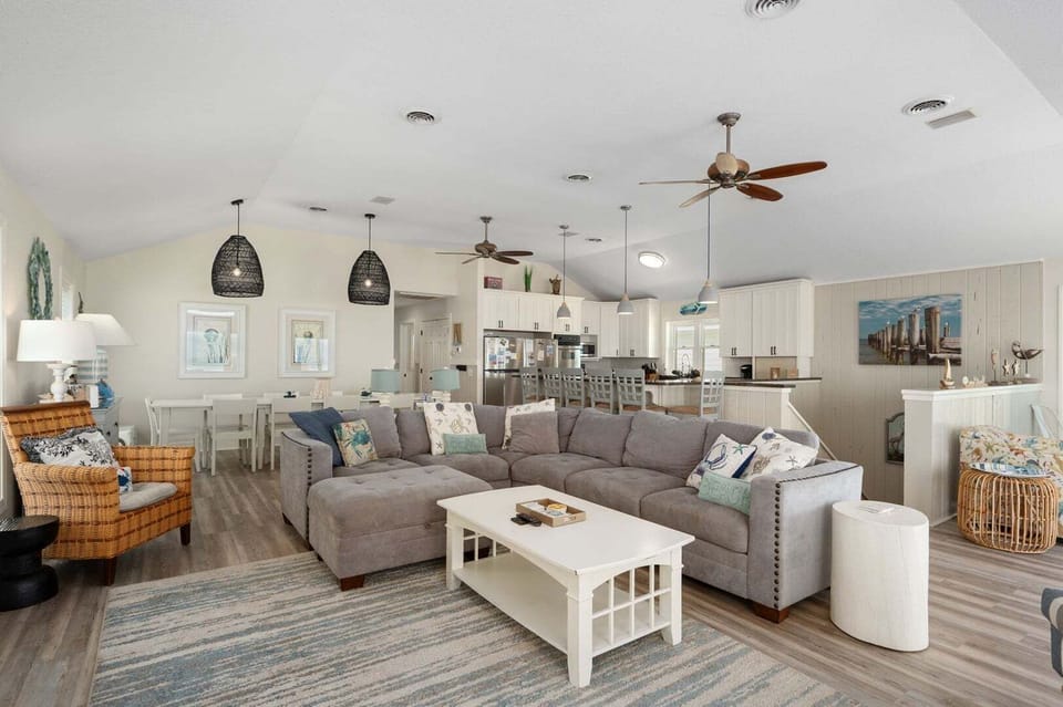 35-web-or-mls-9319-SOOI-TL-Living-V10