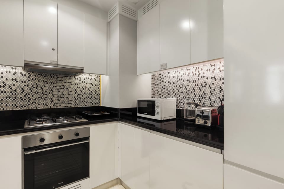 Superior Apartment, City View | Private kitchen