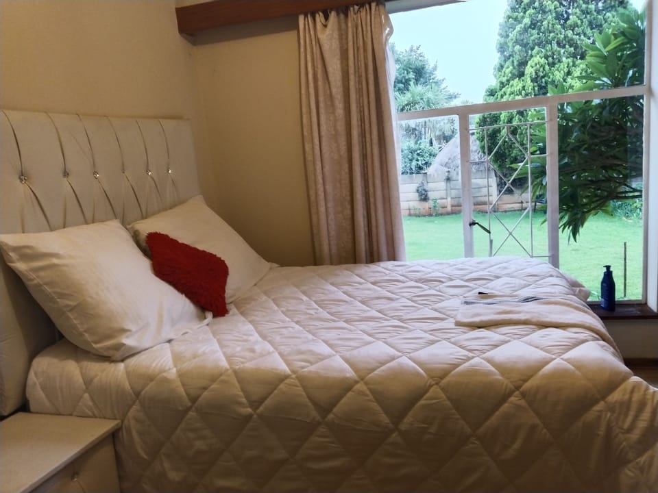 Comfort Double Room, Garden View | Laptop workspace, free WiFi