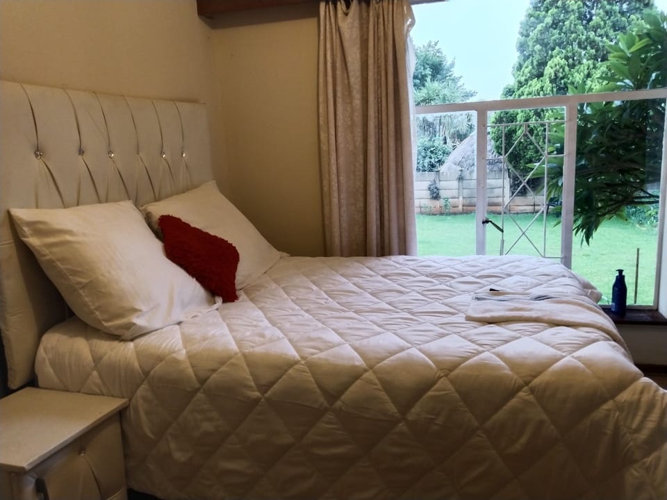 Comfort Double Room, Garden View | Laptop workspace, free WiFi
