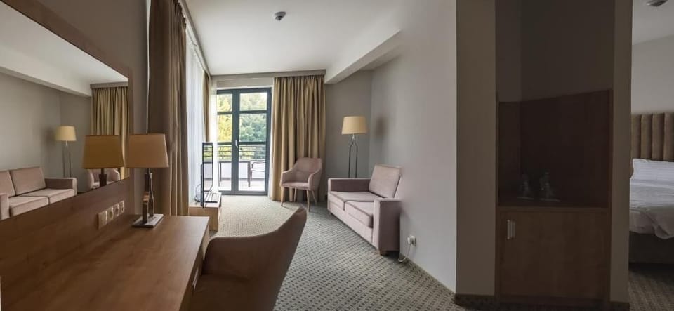 Studio | In-room safe, blackout drapes, iron/ironing board, free WiFi