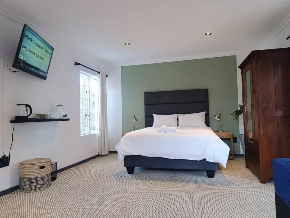 Comfort Double or Twin Room | Individually decorated, individually furnished, laptop workspace