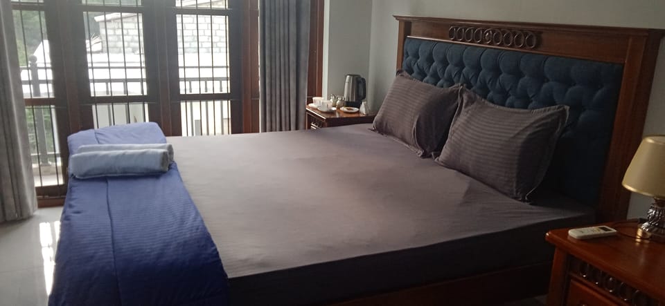 Blackout drapes, soundproofing, iron/ironing board, free WiFi