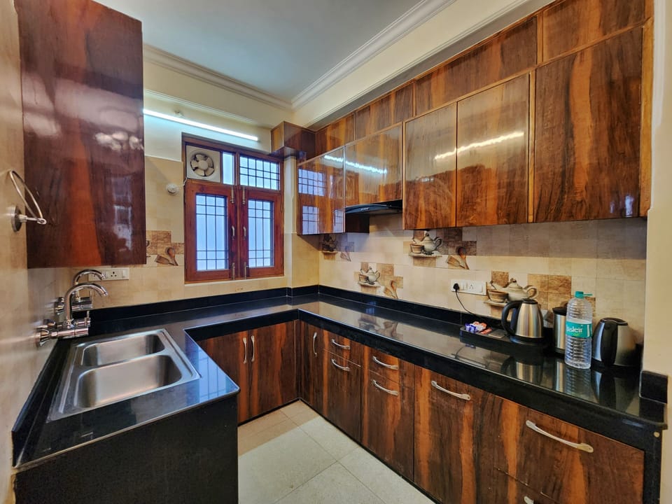 Family Studio, Balcony, Mountain View | Private kitchen