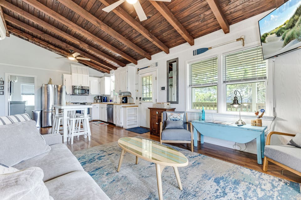 Living Room & Kitchen