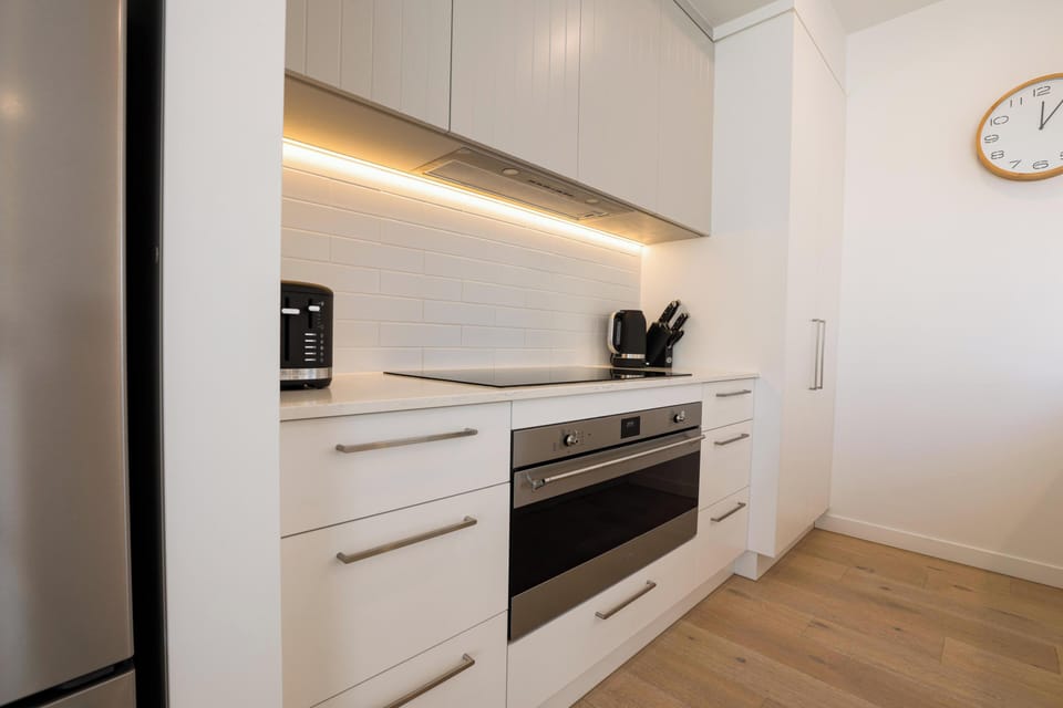 House, Balcony | Private kitchen | Electric kettle