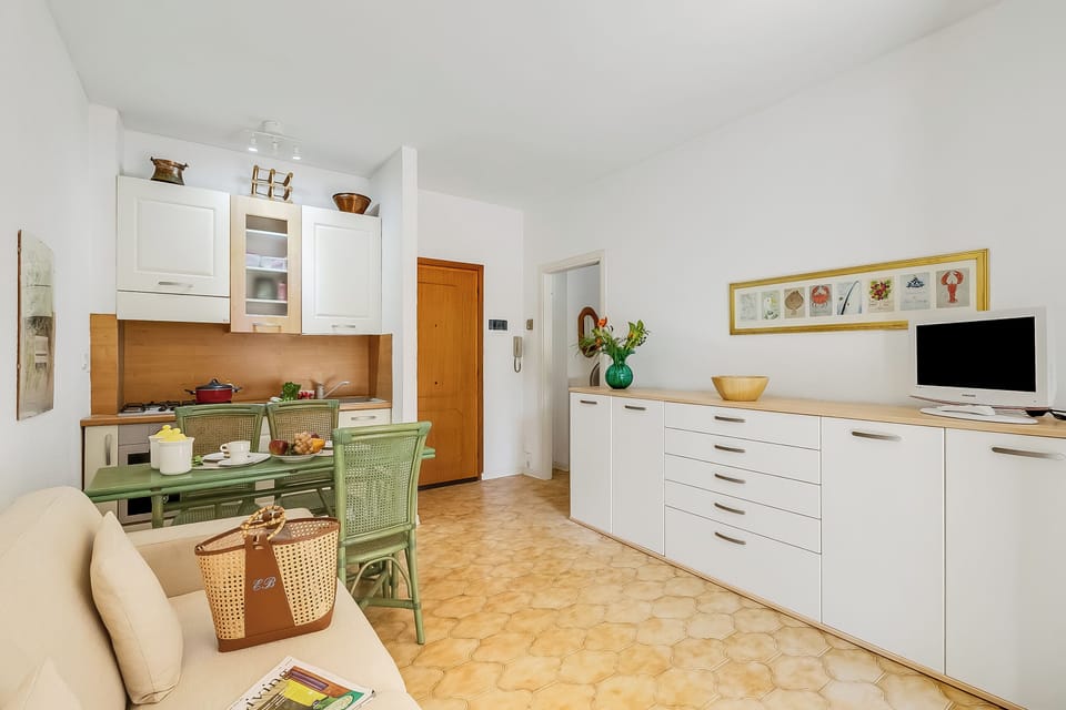 Standard Apartment, 1 Bedroom, Terrace (Il Giardino Sul Mare) | Living area