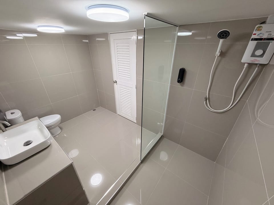 Comfort Shared Dormitory | Bathroom