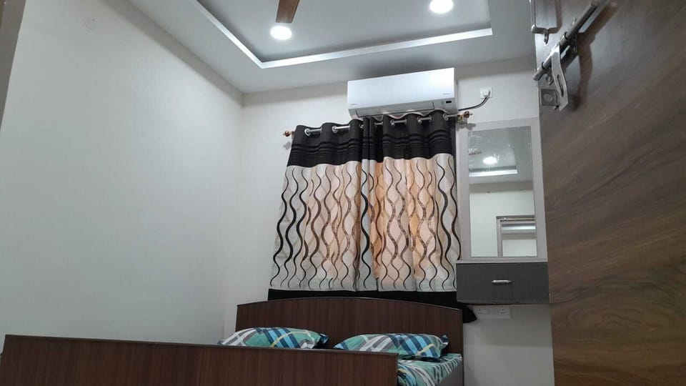 Room | Free WiFi