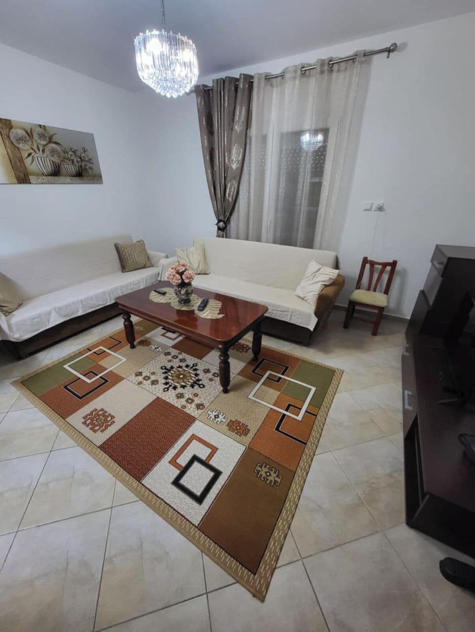 Apartment, 1 Bedroom, Balcony, Hill View | Living area | 32-inch flat-screen TV with cable channels