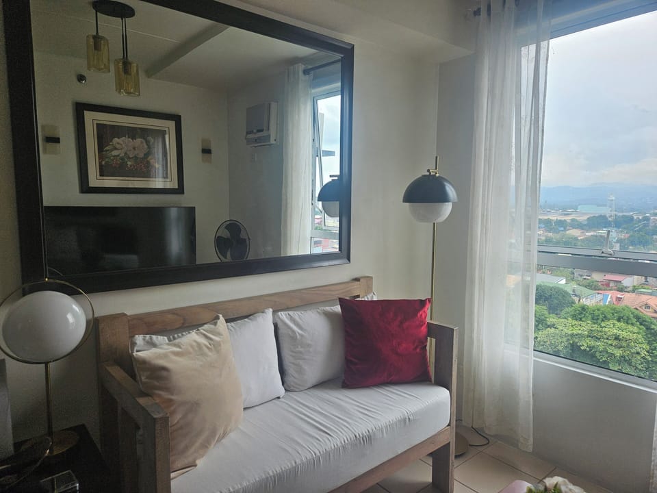 Condo, 3 Bedrooms | Living room