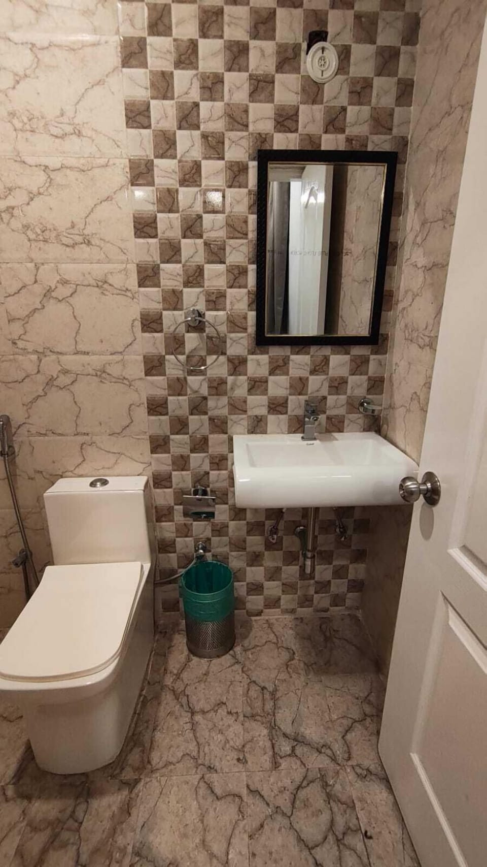 Deluxe Room | Bathroom