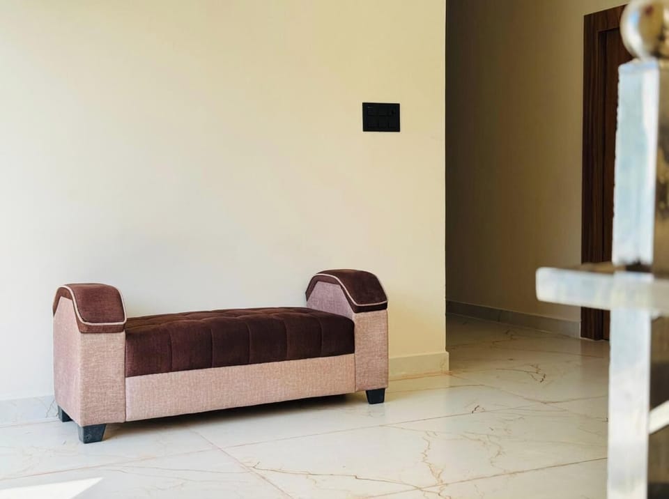 Deluxe Room | Living area