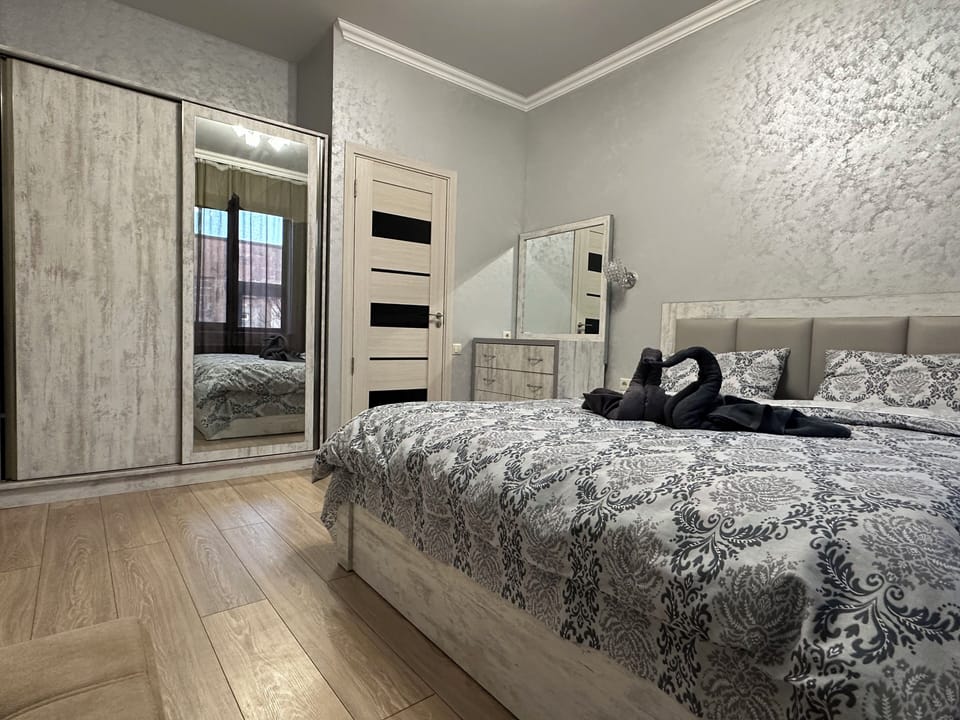 Deluxe Double Room | Blackout drapes, soundproofing, iron/ironing board, free WiFi