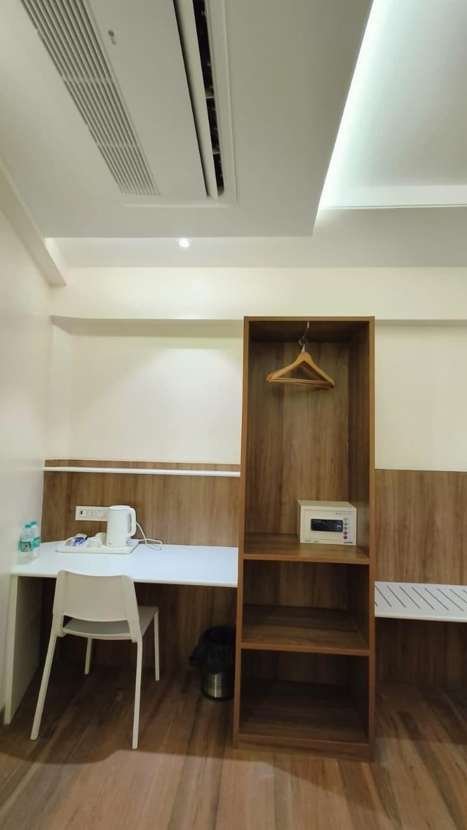 Deluxe Room, City View | Iron/ironing board, free WiFi