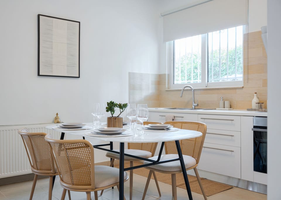 Deluxe Apartment, Balcony, Sea View | Private kitchen | Full-size fridge, microwave, oven, stovetop