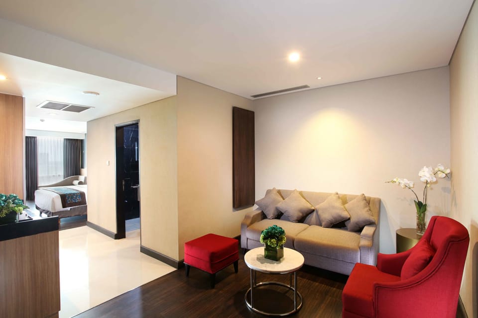 Grand Room | Premium bedding, minibar, in-room safe, desk