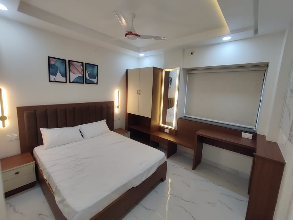 Apartment | Desk, iron/ironing board, free WiFi