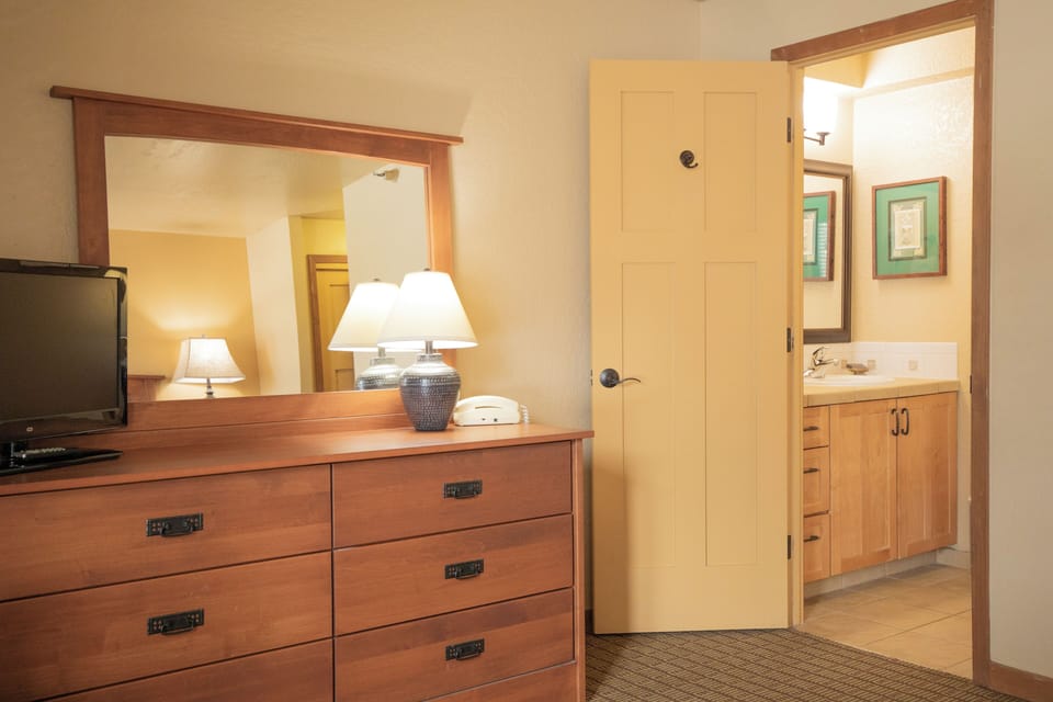 Two Bedroom | Free WiFi, bed sheets