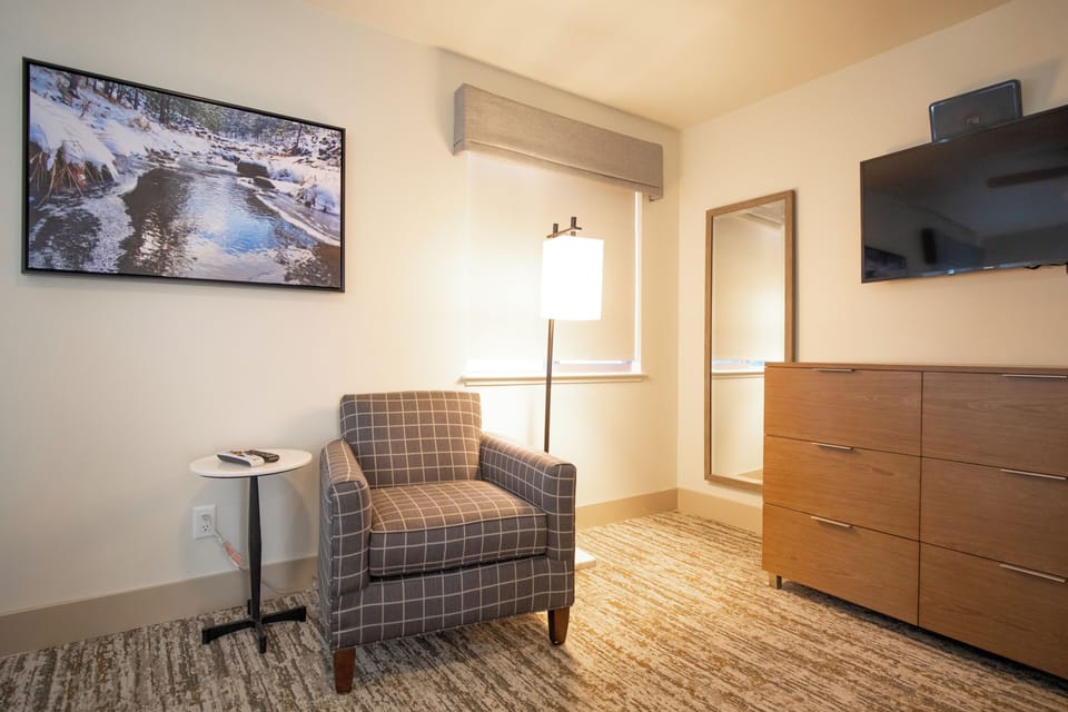 Condo, Multiple Beds | WiFi (free), bed sheets