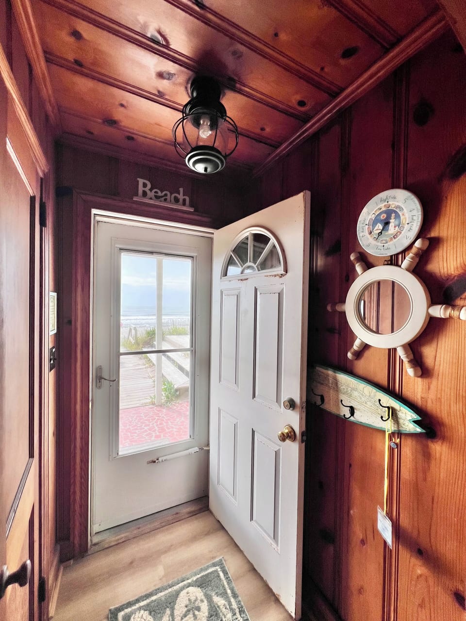 Door to paradise 🏖️